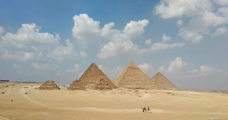 رحلة يومية إلى القاهرة والجيزة من الغردقة